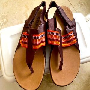 Sorel Sandals 🦓 🦁